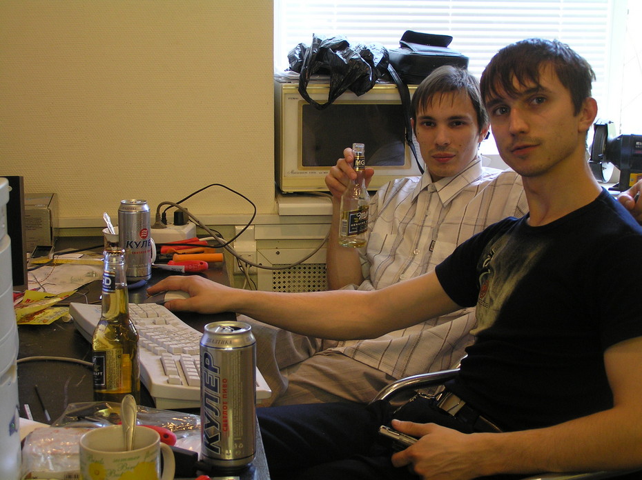 2007-02-17 14:08:08: на работе))