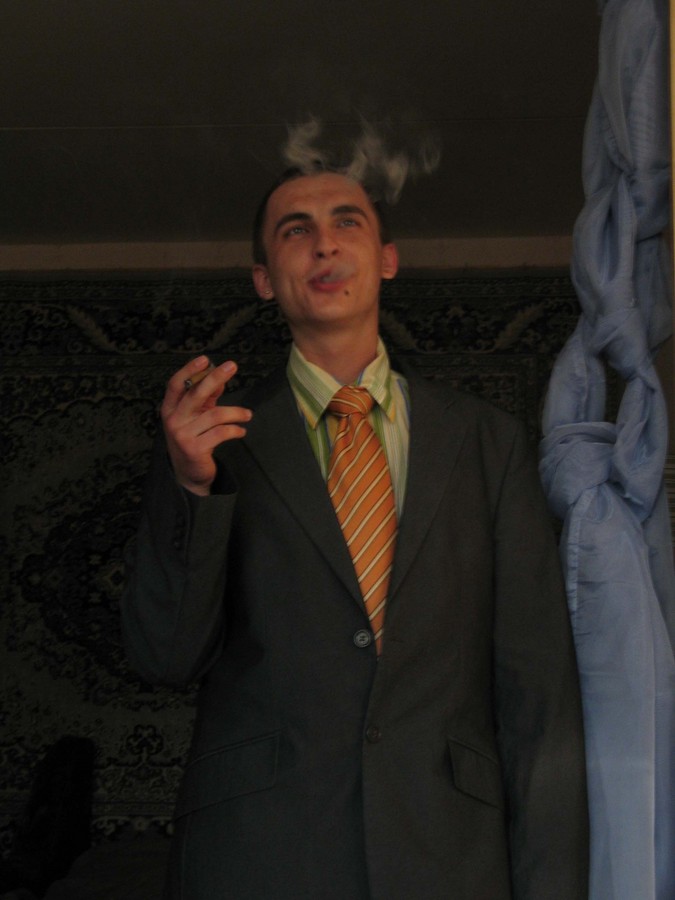 2007-02-18 06:20:02: че-та курю...