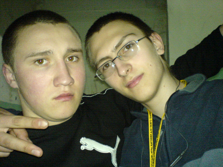 2007-03-02 16:04:23: слева мой лучший друг