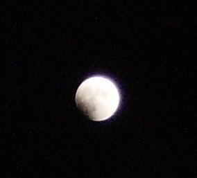 2007-03-07 01:58:57: Начало лунного затмения