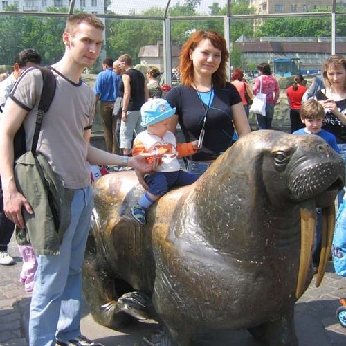 2007-03-27 14:36:57: с семьей в зоопарке в мае 2005