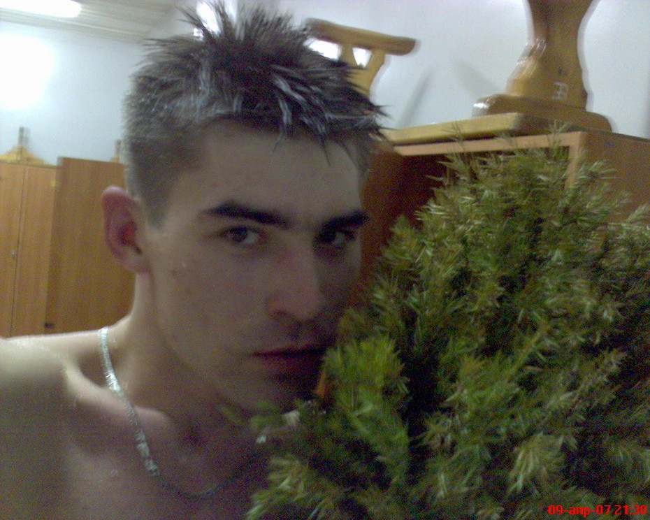 2007-05-06 02:01:09: После бани Веник как моя голова,Классно попарились
