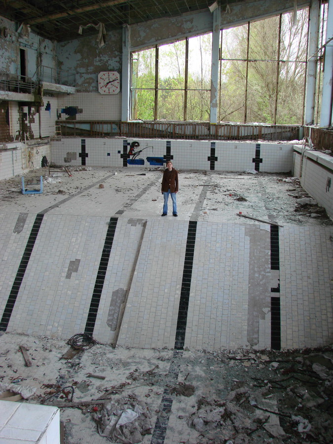 2007-05-23 15:42:55: разрушенный бассейн