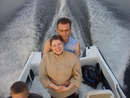 с мужем катаемся на катере (2007-06-02 00:25:26)