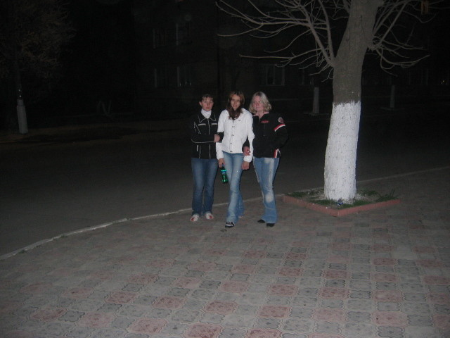 2007-06-22 03:50:43: tanya, me, olya in ukraine