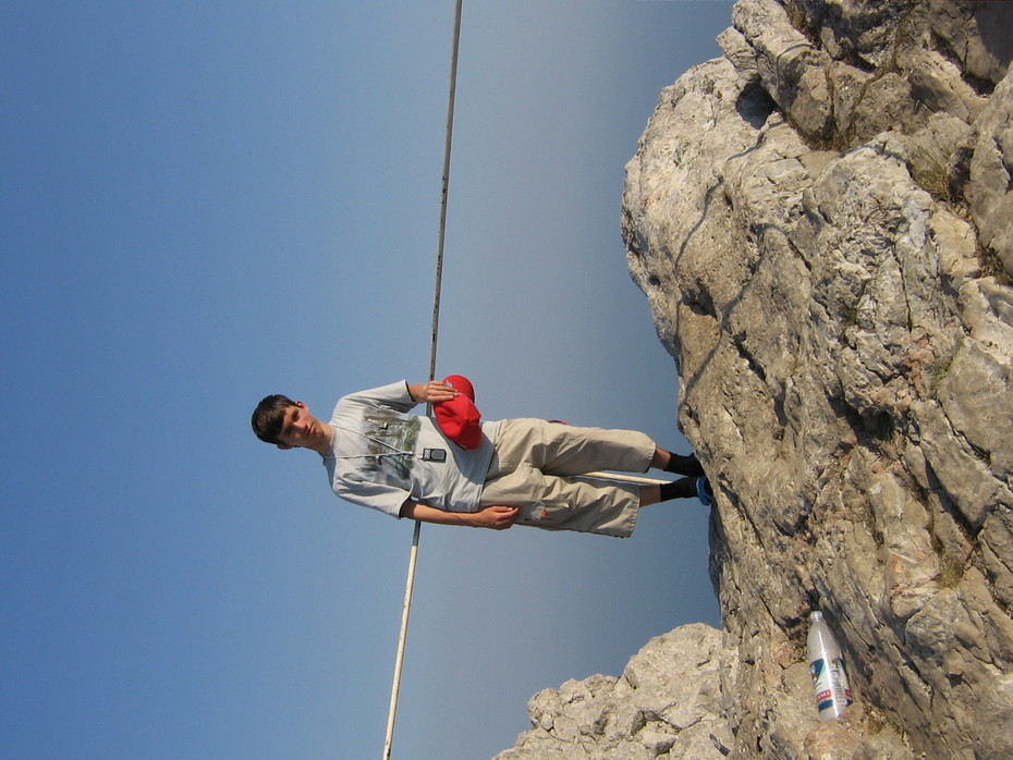 2007-07-29 22:15:27: Я на вершине Айпетри, одной из самых высоких и известных гор Крыма.