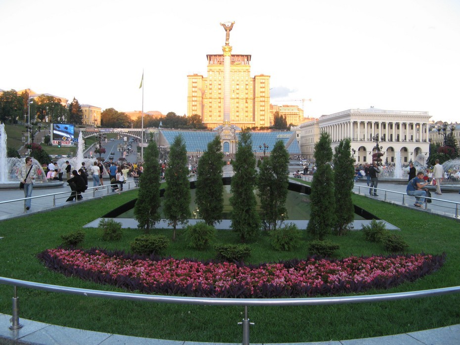2007-08-13 21:16:16: Майдан.