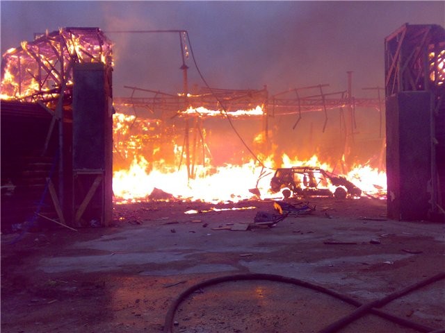 2007-10-14 00:24:07: пожар на съемочной площадке федора бондарчука " необитаемый остров" севастополь