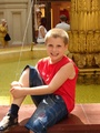 Я на фонтане в Гуме! (2008-03-09 15:08:37)