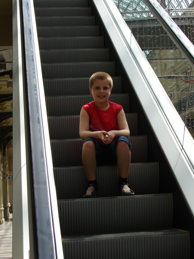 2008-03-09 15:08:40: На лестнице в Гуме!