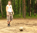 дед и мячик) (2008-08-05 18:37:31)