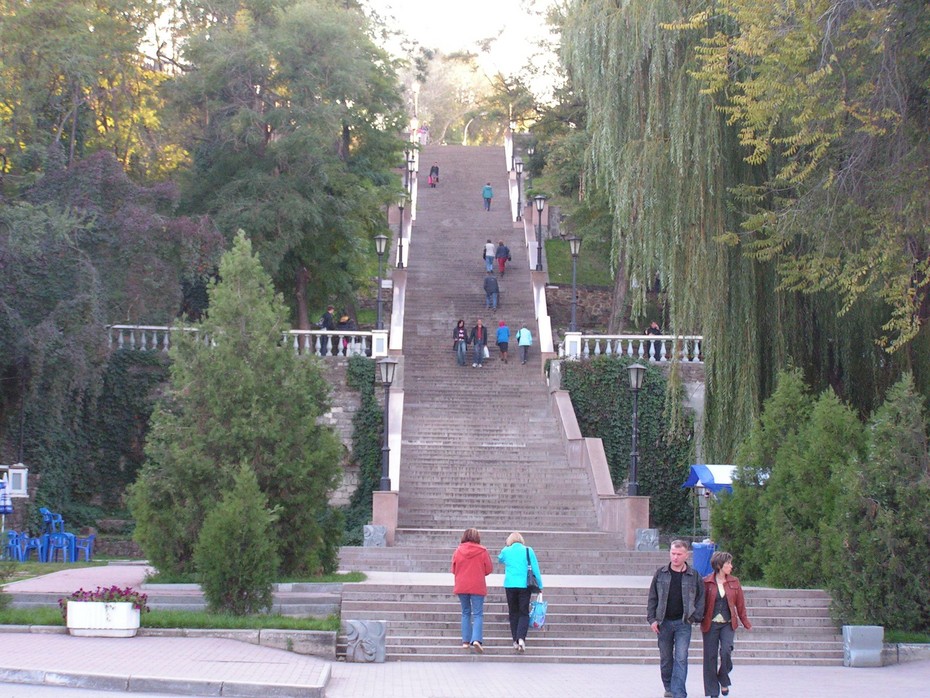 2008-10-18 13:04:23: Каменная лестница(архитектор Дэпальдо)