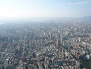 Вид на Тайпей с высоты 400 метров. (2008-12-23 20:13:38)