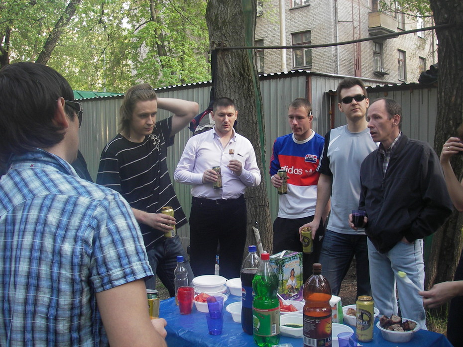 2009-05-11 23:58:54: Да..Тяжело  мужики придётся,  Хрыч гайки  затягивает!  )