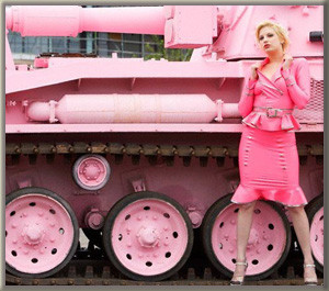 2009-06-10 01:52:22: Pink Panzer