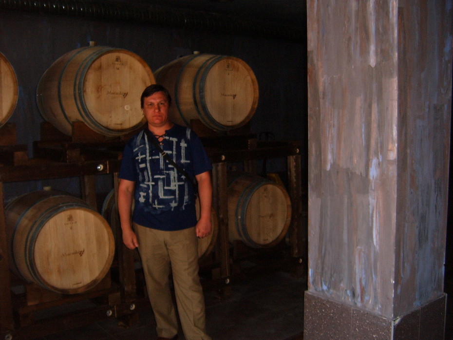 2009-09-05 02:49:02: хранение вина в Мысхако