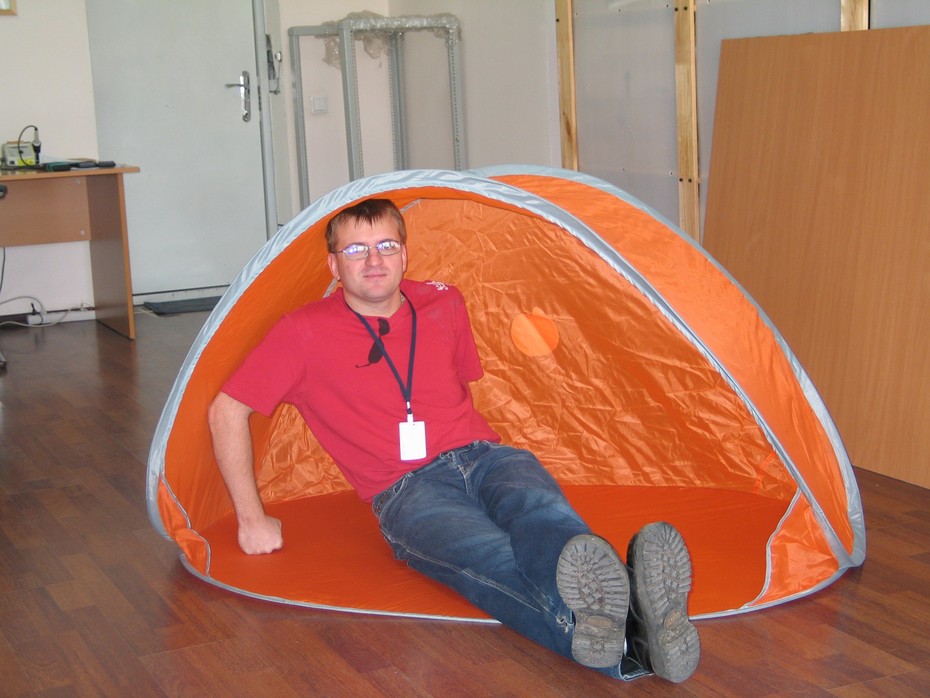 2009-10-30 13:40:04: Палатка от фрутоняни за 1-е место в конкурсе