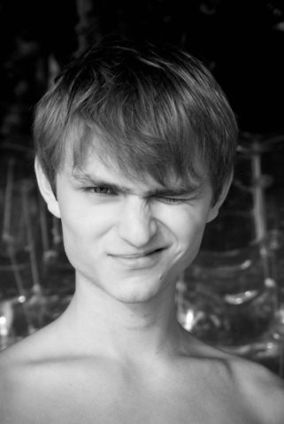 2009-11-07 07:33:08: а здесь всё естественно ;)
