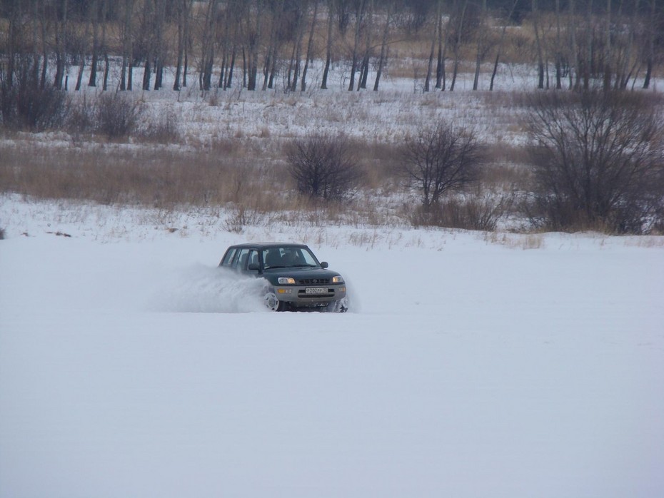 2010-02-17 23:09:21: Дрифта не получилось, снега многовато