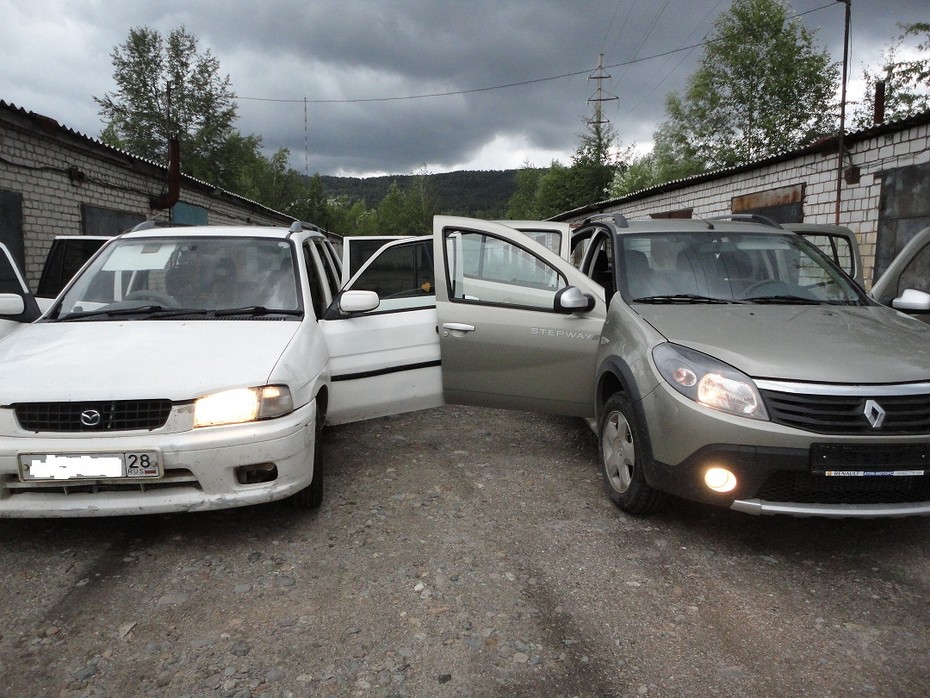 2012-07-28 19:47:12: Моя демка вышла за муж за степку (Mazda Demio 1998 и Renault Sandero Stepway 2012)